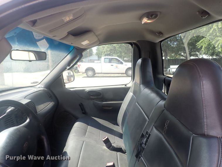 image for item DG2737 2002 Ford F150  pickup truck