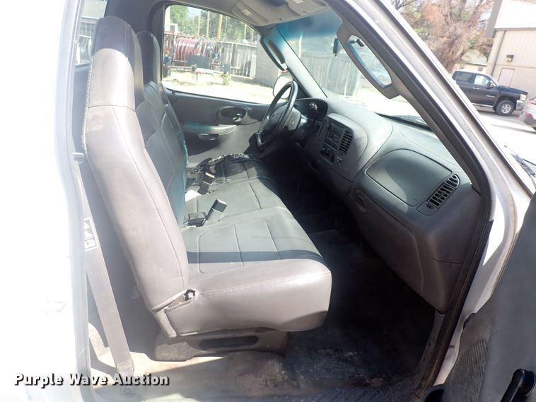 image for item DG2737 2002 Ford F150  pickup truck