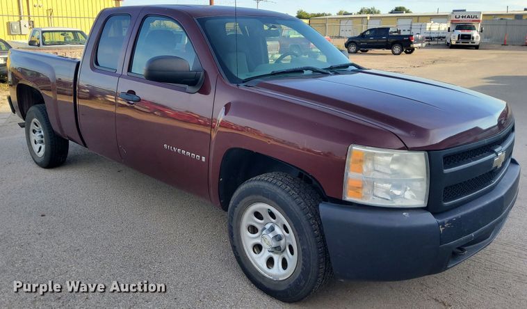image for item DJ6121 2007 Chevrolet Silverado 1500  Ext. Cab pickup truck