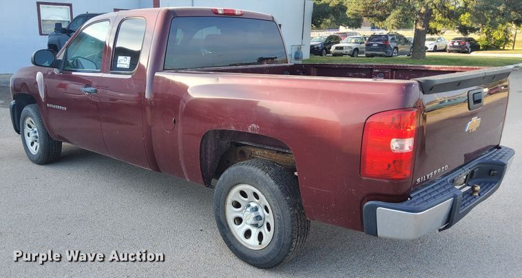 image for item DJ6121 2007 Chevrolet Silverado 1500  Ext. Cab pickup truck