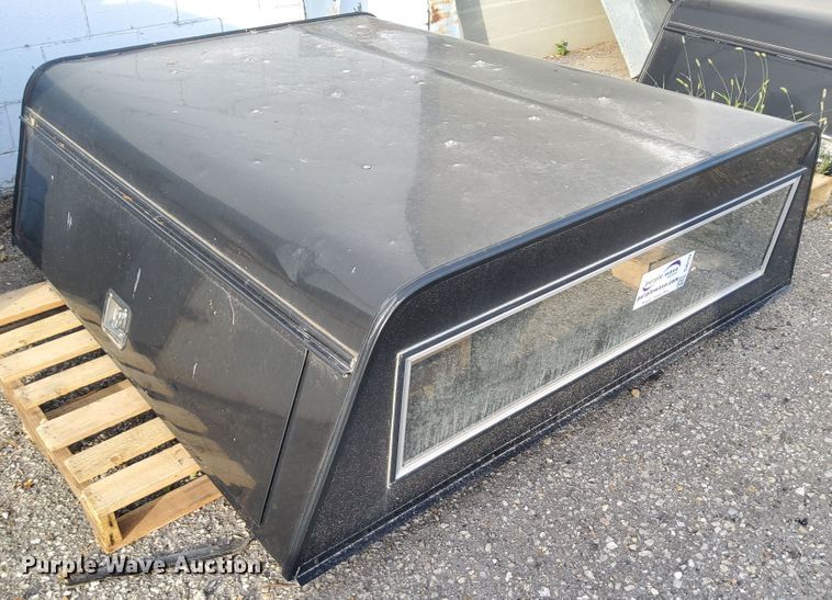 image for item DJ6122 Leer  utility topper