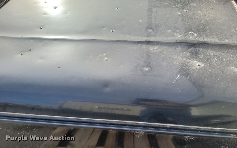 image for item DJ6122 Leer  utility topper