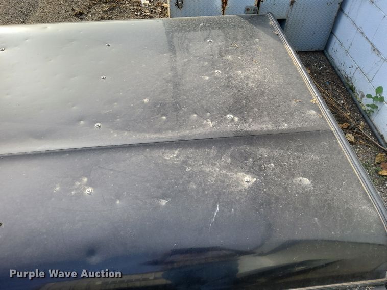 image for item DJ6122 Leer  utility topper