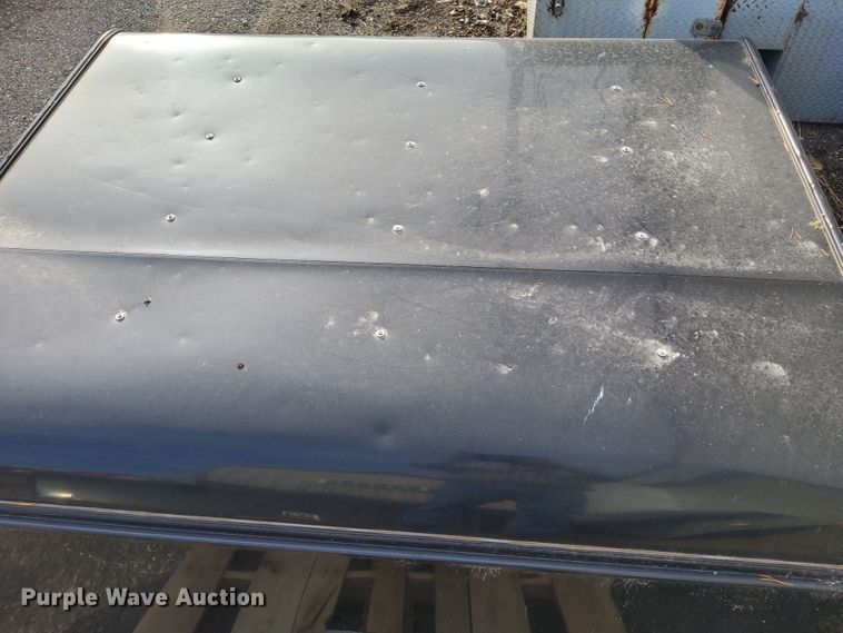 image for item DJ6122 Leer  utility topper