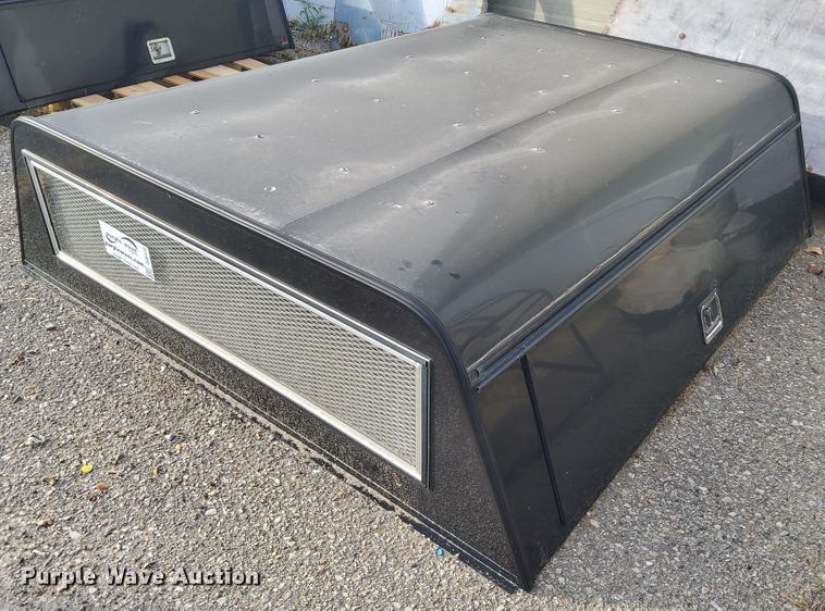 image for item DJ6123 Leer  utility topper