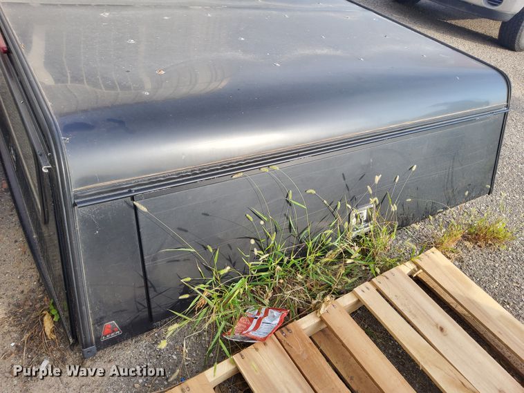 image for item DJ6123 Leer  utility topper