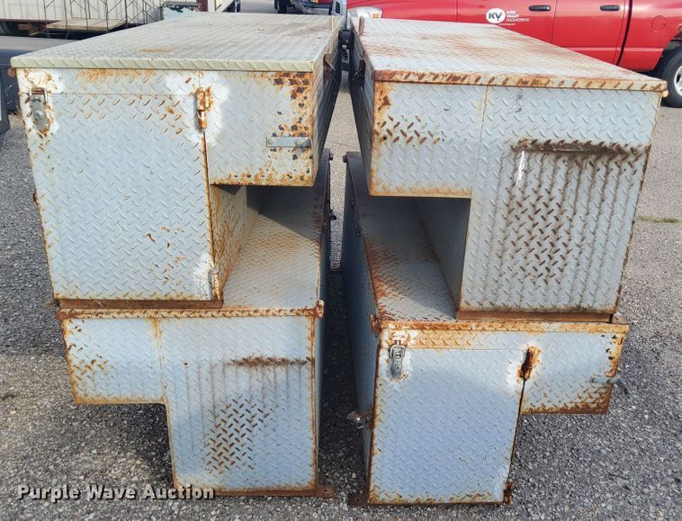 image for item DJ6124 (4) toolboxes