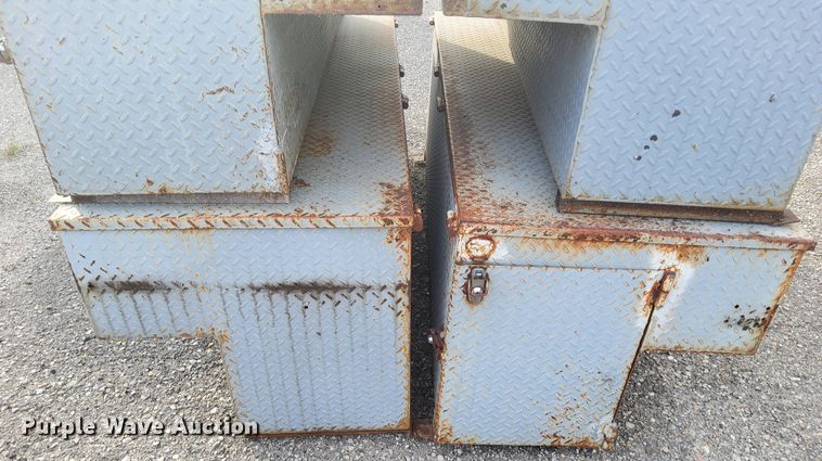 image for item DJ6124 (4) toolboxes