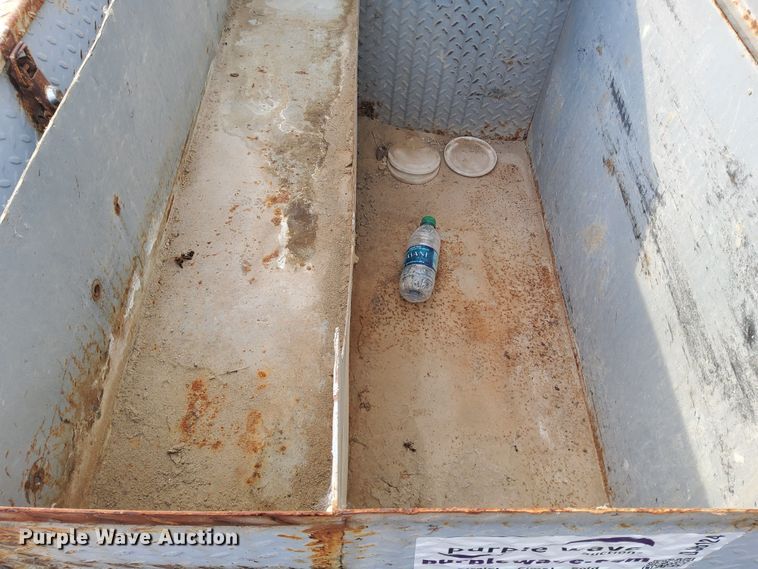 image for item DJ6124 (4) toolboxes