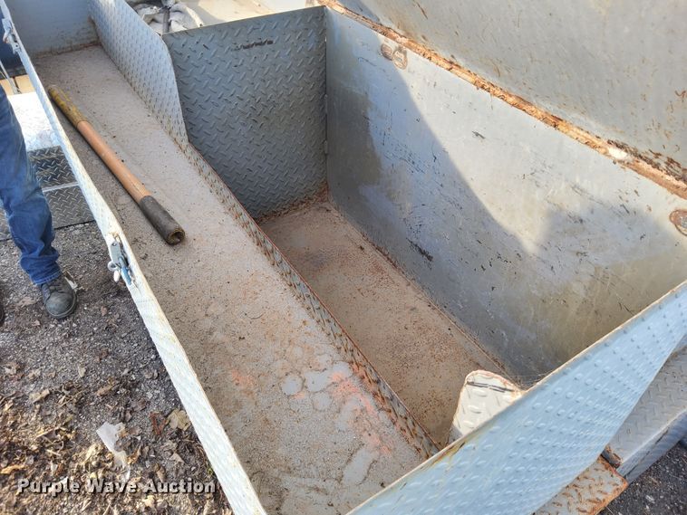 image for item DJ6125 (4) toolboxes