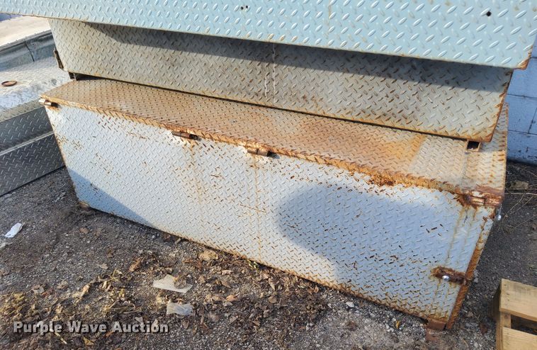 image for item DJ6125 (4) toolboxes