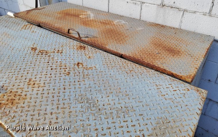 image for item DJ6125 (4) toolboxes