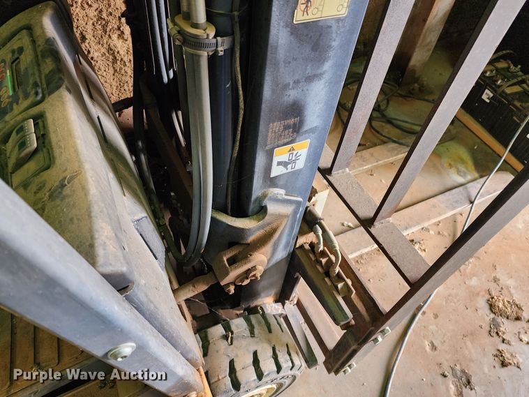 image for item DJ8998 2008 Yale ERP030  forklift