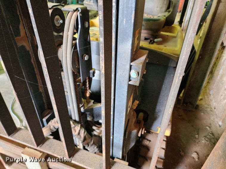 image for item DJ8998 2008 Yale ERP030  forklift