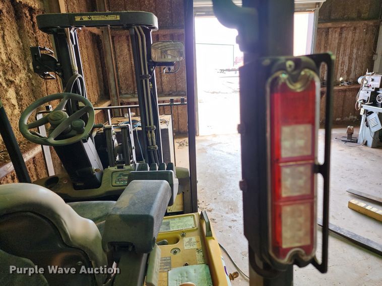 image for item DJ8998 2008 Yale ERP030  forklift