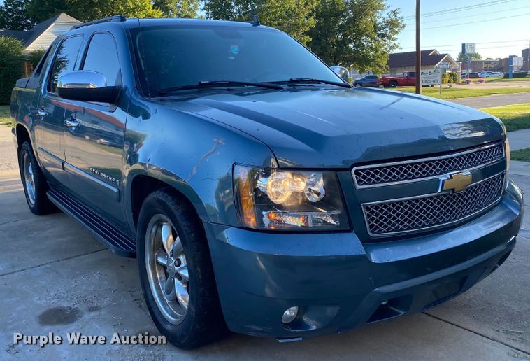 image for item DK6457 2008 Chevrolet Avalanche  pickup truck