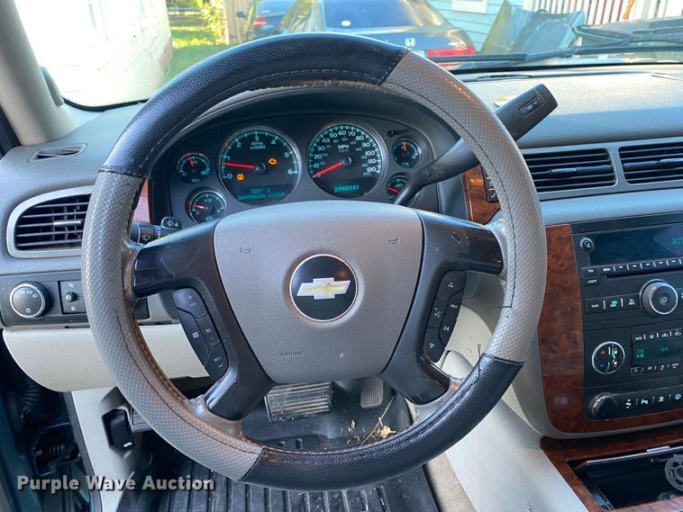 image for item DK6457 2008 Chevrolet Avalanche  pickup truck