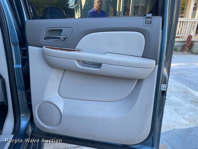 image for item DK6457 2008 Chevrolet Avalanche  pickup truck