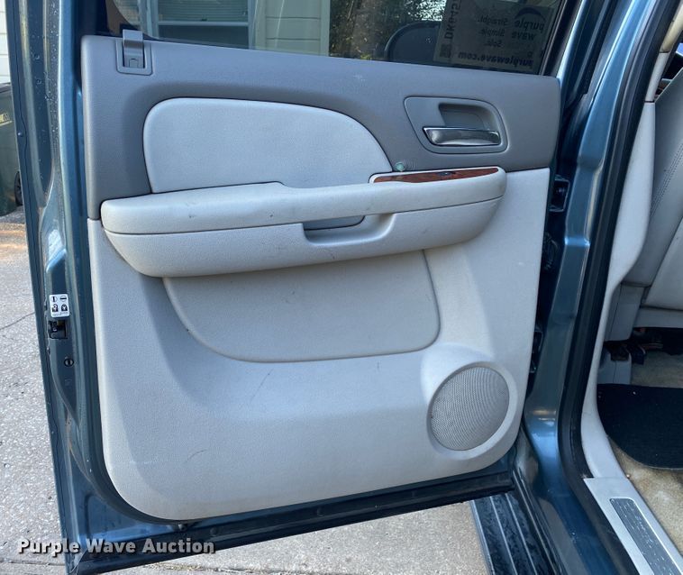 image for item DK6457 2008 Chevrolet Avalanche  pickup truck