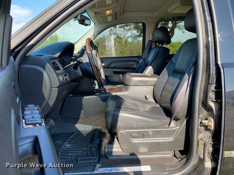 image for item DK6473 2011 GMC Yukon Denali XL  SUV