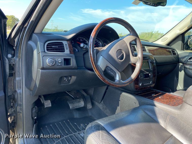 image for item DK6473 2011 GMC Yukon Denali XL  SUV