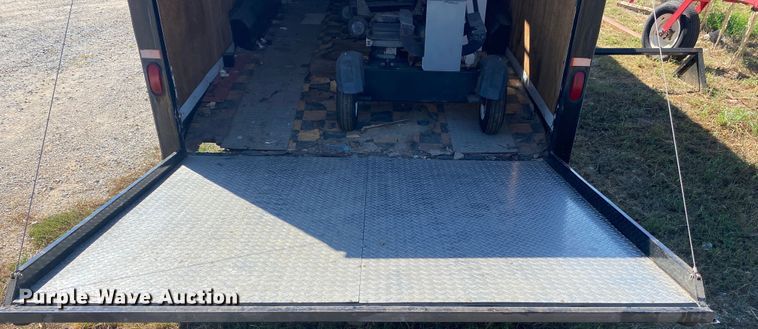 image for item DK6476 1998 CM  enclosed cargo trailer