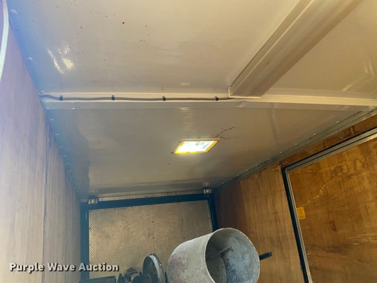 image for item DK6476 1998 CM  enclosed cargo trailer