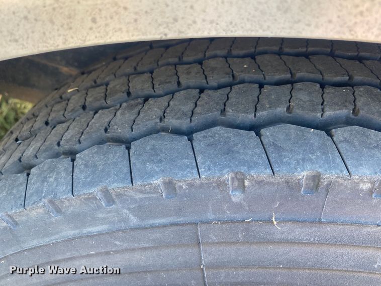 image for item DK6476 1998 CM  enclosed cargo trailer