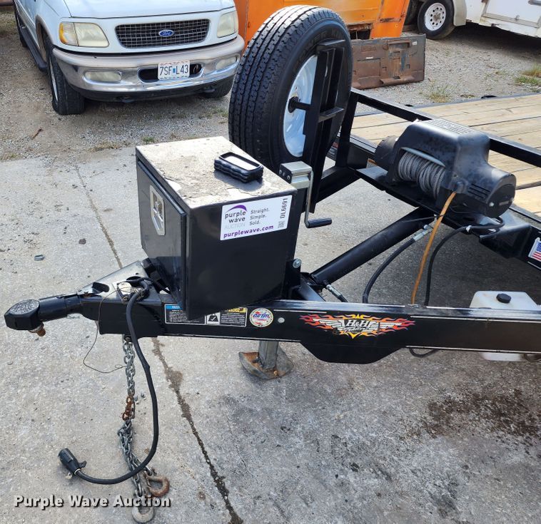 image for item DL6691 2017 Novae  tilt deck equipment trailer