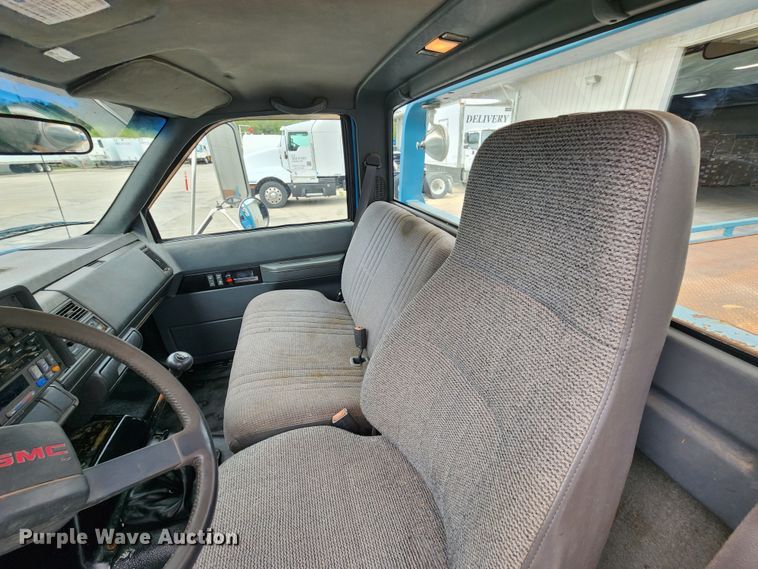 image for item DL6703 2000 GMC C6500  rollback truck