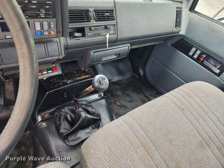 image for item DL6703 2000 GMC C6500  rollback truck