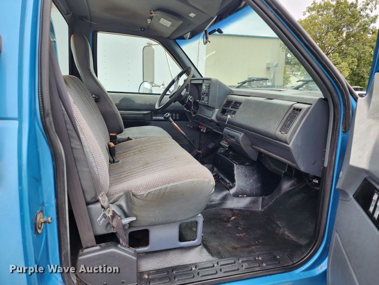 image for item DL6703 2000 GMC C6500  rollback truck