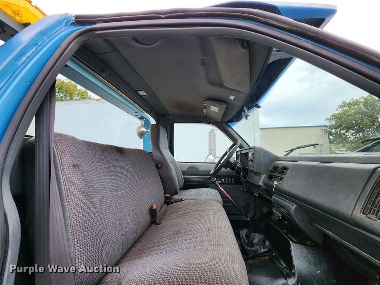 image for item DL6703 2000 GMC C6500  rollback truck