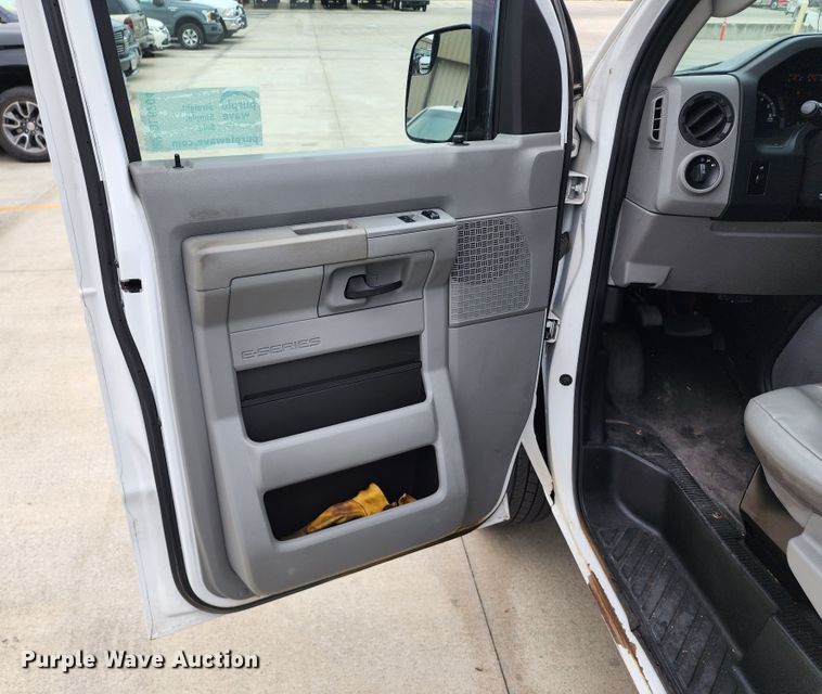 image for item DL6704 2014 Ford E150  van