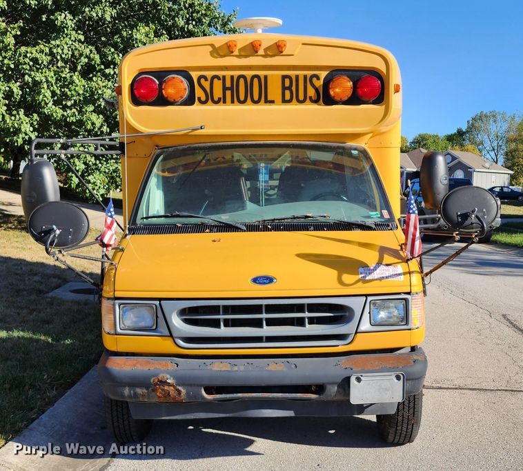 image for item DL6709 2001 Ford E450 Super Duty  school bus