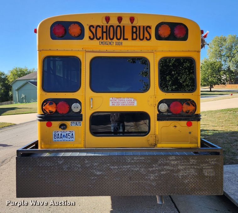 image for item DL6709 2001 Ford E450 Super Duty  school bus