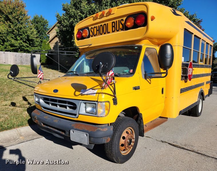 image for item DL6709 2001 Ford E450 Super Duty  school bus