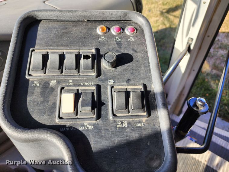 image for item DL6709 2001 Ford E450 Super Duty  school bus