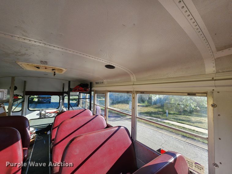 image for item DL6709 2001 Ford E450 Super Duty  school bus