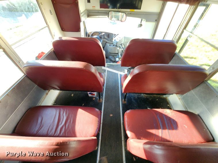 image for item DL6709 2001 Ford E450 Super Duty  school bus