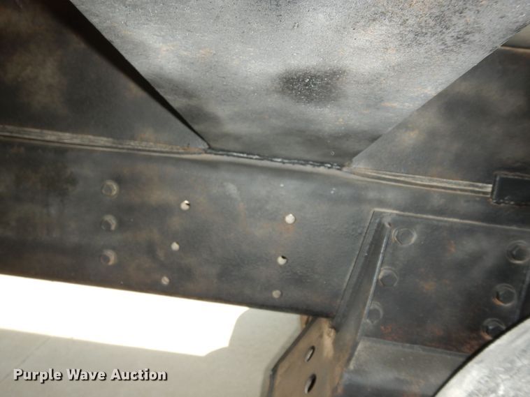 image for item DM3126 1999 International 4700  refuse truck