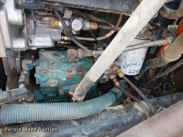 image for item DM3126 1999 International 4700  refuse truck