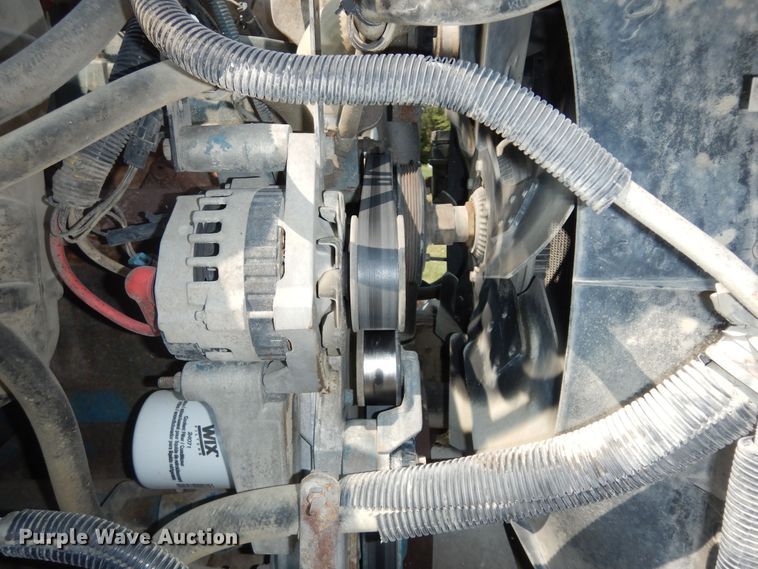 image for item DM3126 1999 International 4700  refuse truck