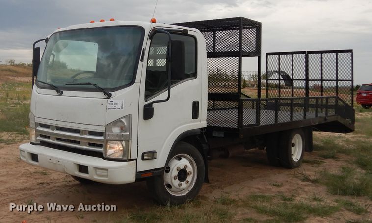 image for item DM3151 2008 GMC W4500  flatbed truck