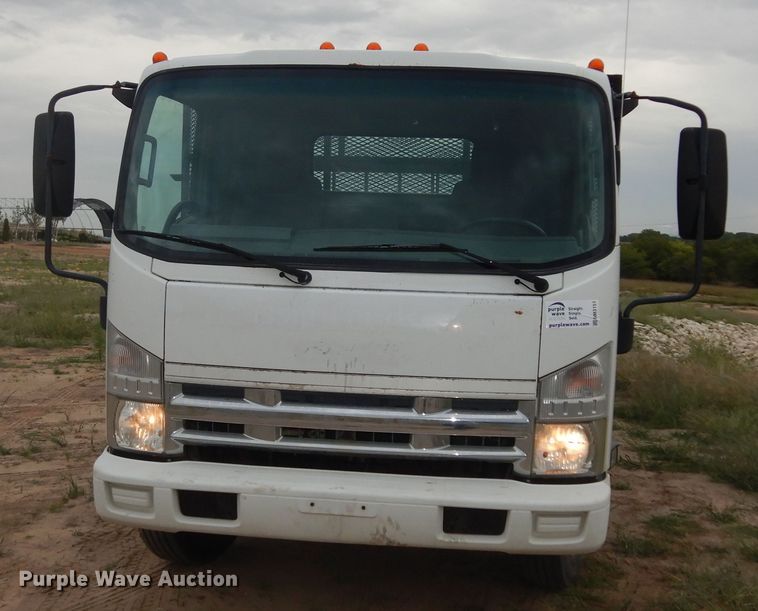 image for item DM3151 2008 GMC W4500  flatbed truck