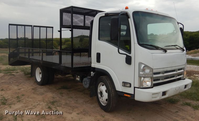 image for item DM3151 2008 GMC W4500  flatbed truck