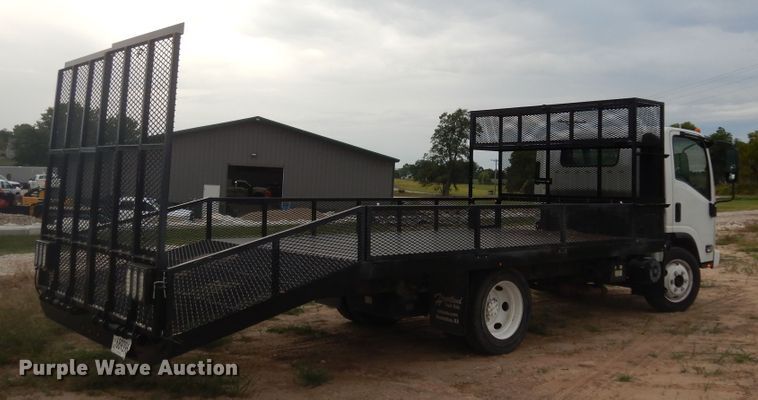 image for item DM3151 2008 GMC W4500  flatbed truck