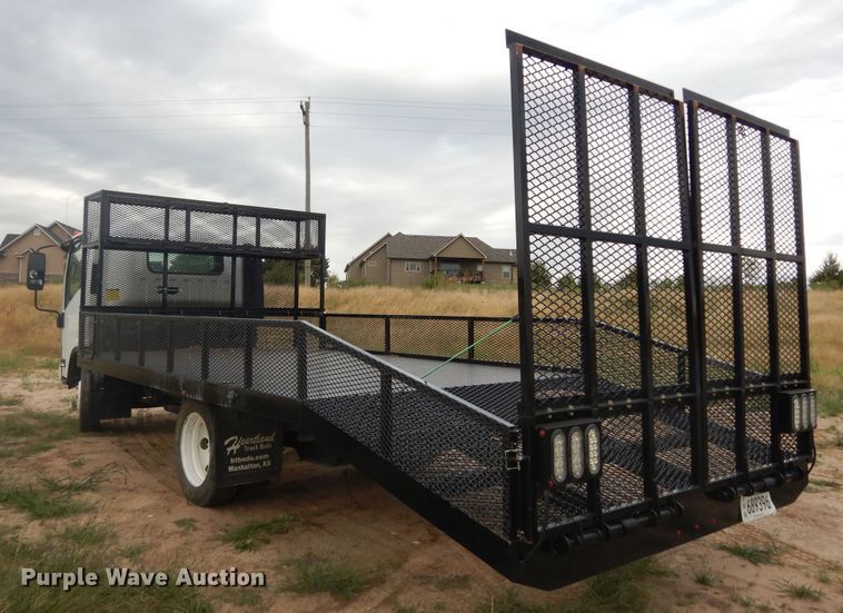 image for item DM3151 2008 GMC W4500  flatbed truck