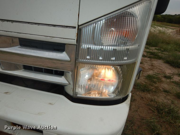 image for item DM3151 2008 GMC W4500  flatbed truck