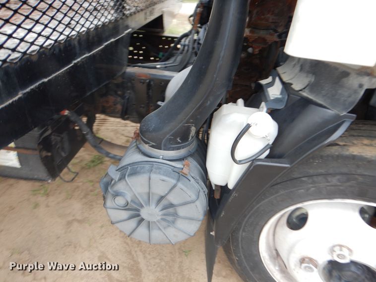 image for item DM3151 2008 GMC W4500  flatbed truck